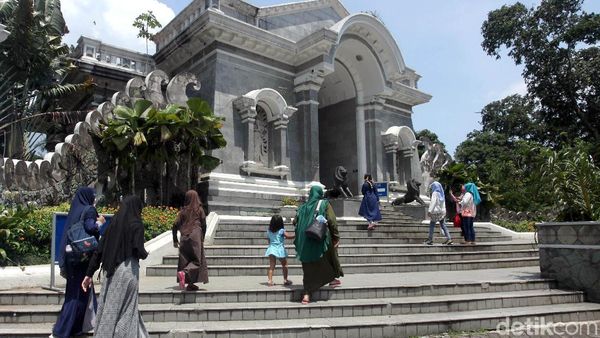 Horeee,... Kebun Raya Bogor Sudah Dibuka Lagi