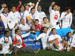 Internacional juara pada 2006. Barcelona yang mereka tumbangkan pada waktu itu. (Foto: Koichi Kamoshida/Getty Images)