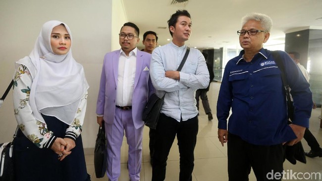 Mandala Shoji, Dari Presenter, Caleg hingga Diburu Jaksa