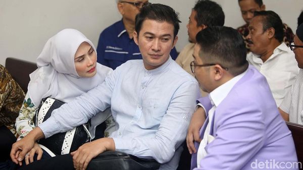 Ekspresi Sedih Caleg PAN Mandala Shoji Usai Divonis 3 Bulan Penjara