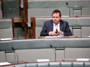 Menteri Australia yang Kencani Wanita di Hong Kong Mundur dari Politik