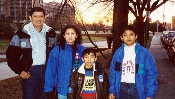 Harmonisnya Potret Masa Muda SBY dan Keluarga