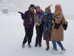 Main Salju Sampai Puas di Toyama, Jepang