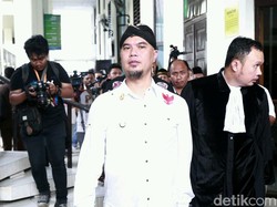 Ahmad Dhani soal Prostitusi Online yang Menjerat Vanessa Angel