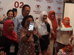 Lewat Video Call, Prabowo Sapa Emak-emak Pendukungnya di Yogya