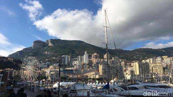 Sudah Tahu Ada Parkiran Kapal-kapal Mewah di Monaco?
