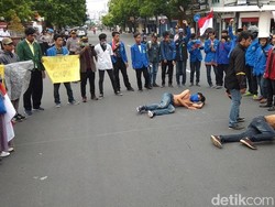 Desakan Penutupan Karaoke Striptis di Blitar Terus Menguat