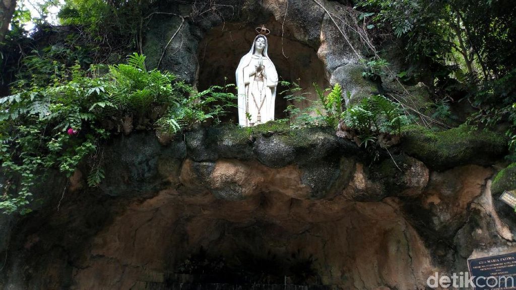 Foto: Gua Maria Fatima yang Penuh Kedamaian di Ponorogo Foto: Gua Maria Fatima yang Penuh Kedamaian di Ponorogo