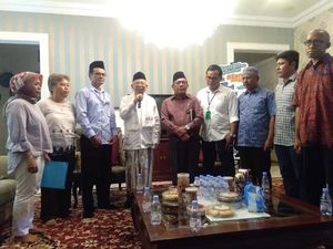 Ke Rumah Situbondo, Serikat Buruh Beri Undangan Munas ke Jokowi-Maruf