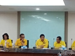 Airlangga Pimpin Rapat Bappilu Partai Golkar Malam Ini