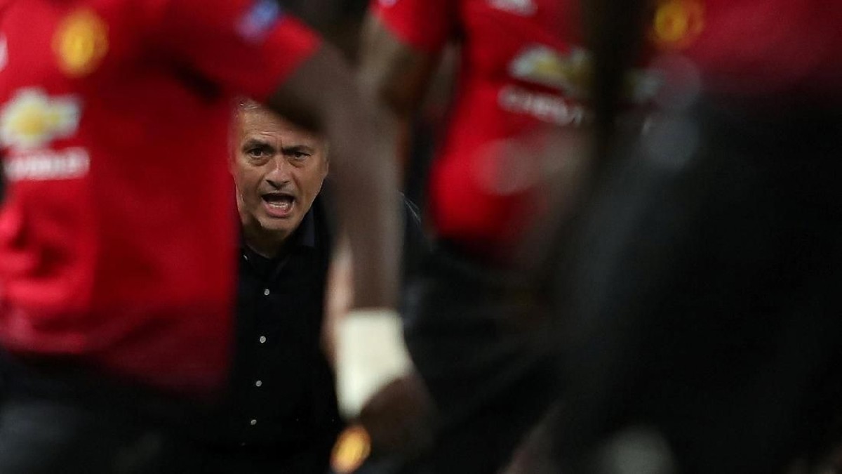 Jose Mourinho dan stafnya mendapat pesangon Rp 353 M (Lee Smith/Action Images via Reuters)