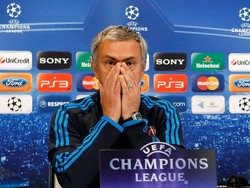 Serangan Balik Mourinho ke Manchester United