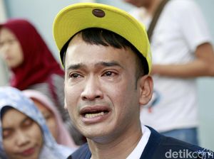 Ruben Onsu Ngaku Rindu Teleponan dengan Julia Perez Ruben Onsu Ngaku Rindu Teleponan dengan Julia Perez