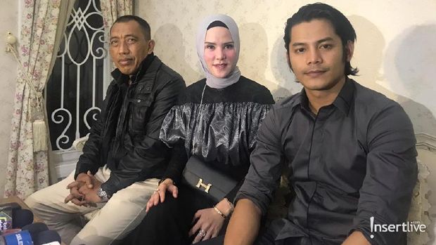 Angel Lelga, kuasa hukum, dan Fiki Alman