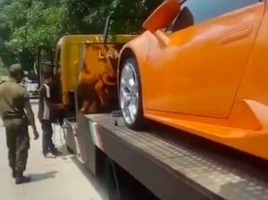 Lamborghini Hotman Paris Jadi Korban Mangkraknya Pembangunan Tol