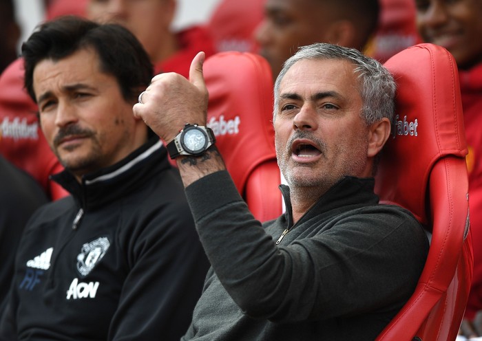 SUNDERLAND, ENGLAND - APRIL 09:  Jose Mourinho, Manager of Manchester United gives the thumbs up with assistant Rui Faria during the Premier League match between Sunderland and Manchester United at Stadium of Light on April 9, 2017 in Sunderland, England.  (Photo by Shaun Botterill/Getty Images)