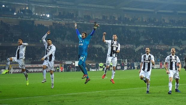 Juventus dalam misi mempertahankan rapor tak terkalahkan saat jumpa Roma.