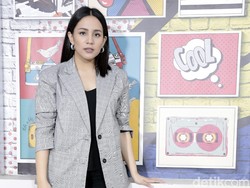 Angel Pieters Belum Percaya Diri Tulis Lagu Sendiri