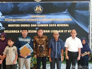 Jonan Naikkan Pangkat PNS ESDM Korban Lion Air Jatuh
