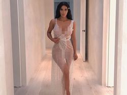 Kim Kardashian Hapus Postingan Tentang Dolce & Gabbana, Desainernya Marah