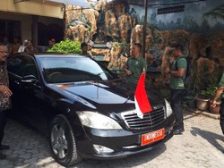 Model Apa yang Ditawarkan Mercy untuk Jadi Mobil Presiden?