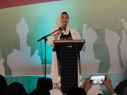 Yenny Wahid Kisahkan Pria Kurus di Kapal Perang yang Berani Tantang Asing