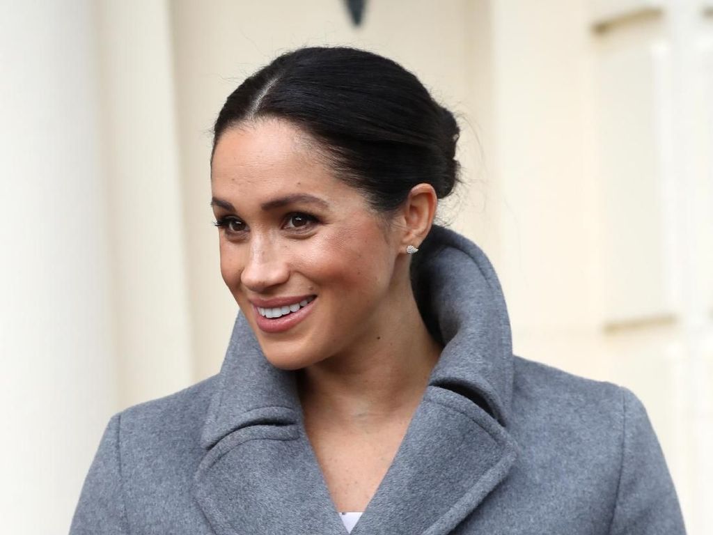 Meghan Markle Tolak Keinginan Ratu Untuk Berdamai dengan Ayahnya Meghan Markle Tolak Keinginan Ratu Untuk Berdamai dengan Ayahnya