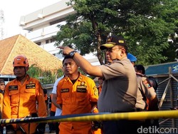Polisi Tegaskan Tak Ada Korban Saat Jalan Gubeng Ambles