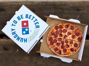 Antar Pizza Untuk Elizabeth di Istana Buckingham, Pria Ini Justru Diusir