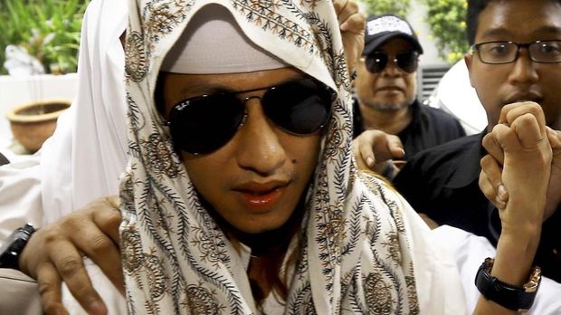 Gerombolan Lusuh dari Banten, Menumpang Mobil demi Bahar Smit