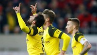 Dortmund baru berhasil mencetak gol di menit ke-81 melalui Paco Alcacer. Namun itu jadi satu-satunya gol yang diciptakan tim tamu. (Foto: REUTERS/Thilo Schmuelgen)