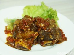 Nampol! Begor, Gurame dan Iga dengan Sambal Super Pedas