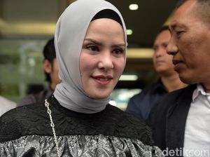Banyak Masalah di 2018, Angel Lelga Ikhlas