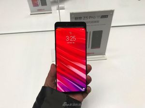 Tentang Peluang Lenovo Bawa Ponsel RAM 12 GB Masuk Indonesia