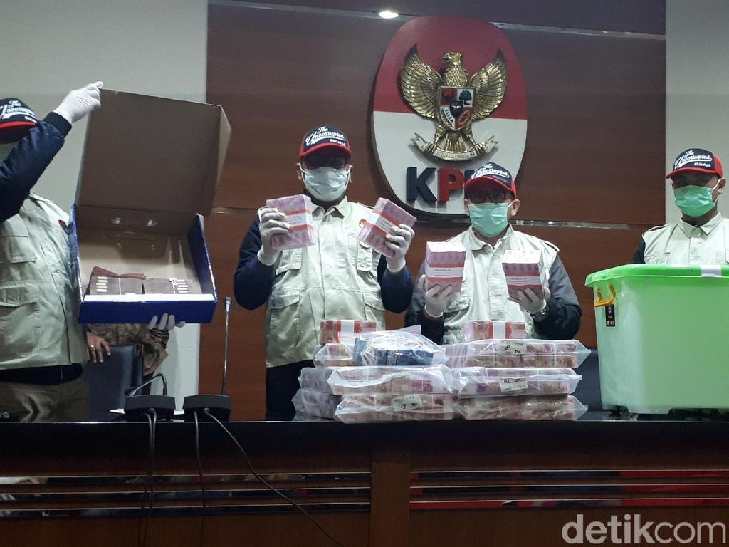 KPK Sita Rp 7 Miliar di OTT Kemenpora, Duit Apa? KPK Sita Rp 7 Miliar di OTT Kemenpora, Duit Apa?