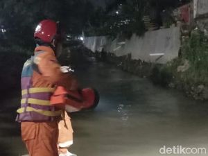 Satu Orang Hanyut di Pasar Rebo Saat Pancing Ikan