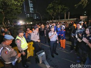 Polisi Periksa Kontraktor Terkait Jalan Raya Gubeng Ambles Polisi Periksa Kontraktor Terkait Jalan Raya Gubeng Ambles