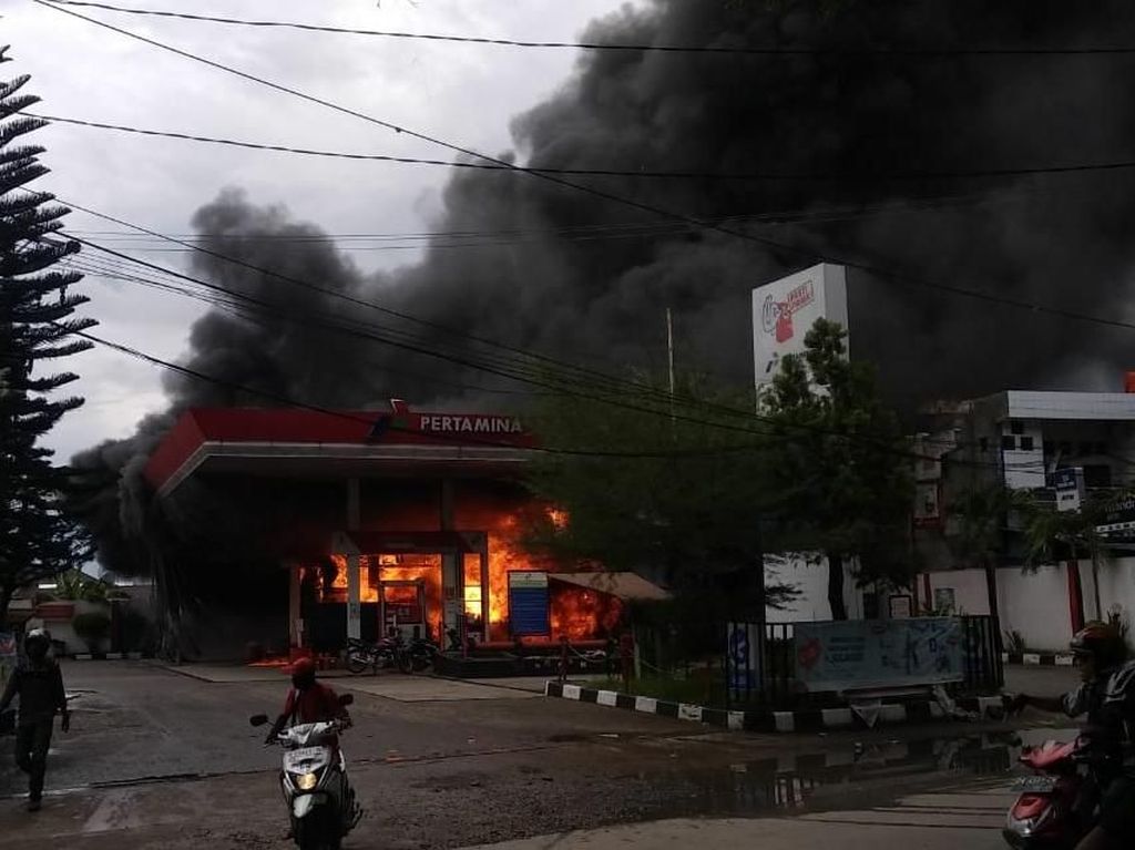 Hindari Kebakaran SPBU, Petugas Jangan Takut Tegur Pengendara Hindari Kebakaran SPBU, Petugas Jangan Takut Tegur Pengendara