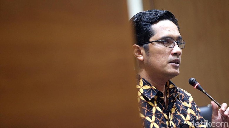KPK Sita Rp 800 Juta dari Kantor SPAM Kementerian PUPR KPK Sita Rp 800 Juta dari Kantor SPAM Kementerian PUPR