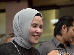 Angel Lelga Bongkar soal Vicky Prasetyo Punya Tante Girang Angel Lelga Bongkar soal Vicky Prasetyo Punya Tante Girang