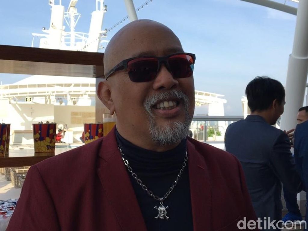 Indro Warkop yang Selalu Kangen Berat dengan Mendiang Istri Indro Warkop yang Selalu Kangen Berat dengan Mendiang Istri