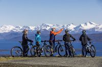 Naik sepeda dengan pemandangan menyerupai ini (Visit Norway)