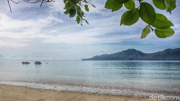 Potret Pintu Surga Ambon