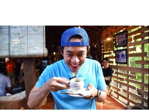 Ngopi Hingga Jajan Bareng Anak Jadi Momen Kulineran Seru Melky Bajaj