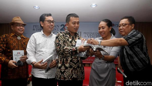 Buku Jokowi Lagi Diharapkan Dongkrak Elektabilitas Petahana