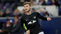Pemain RB Leipzig, Timo Werner, sudah dikaitkan dengan Real Madrid sejak awal musim. Belakangan ini, dia tak mau memperpanjang kontrak. Bisa didekati lagi oleh El Real. Werner sudah membukukan 13 gol untuk Leipzig. (Foto: Alexander Hassenstein/Getty Images)