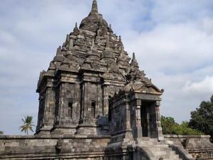 Bagian Candi Prambanan yang Turis Jarang Lihat