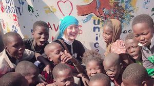 8 Potret Manis Goo Hye-sun Boys Over Flowers Bareng Anak-anak