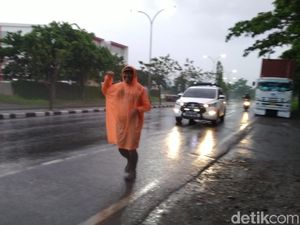 Kampanye Anti-Narkoba, 4 Pria Paruh Baya Ini Lari Bali-Jakarta Kampanye Anti-Narkoba, 4 Pria Paruh Baya Ini Lari Bali-Jakarta