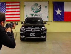 Kaca Mobil Ini Mampu Menahan Peluru AK-47